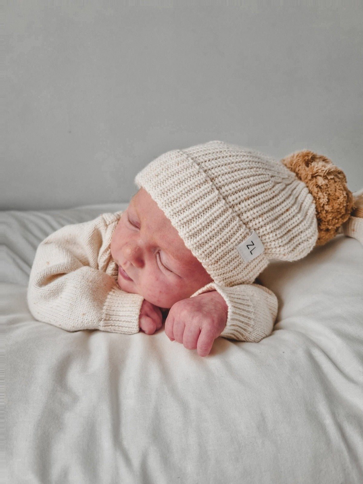 Chunky Knit Pom Beanie - Biscotti Fleck
