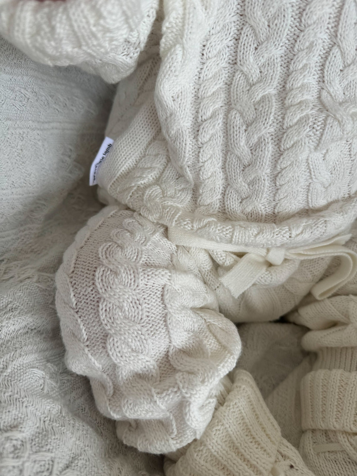 Heritage Cable Knit Sweater | Ivory