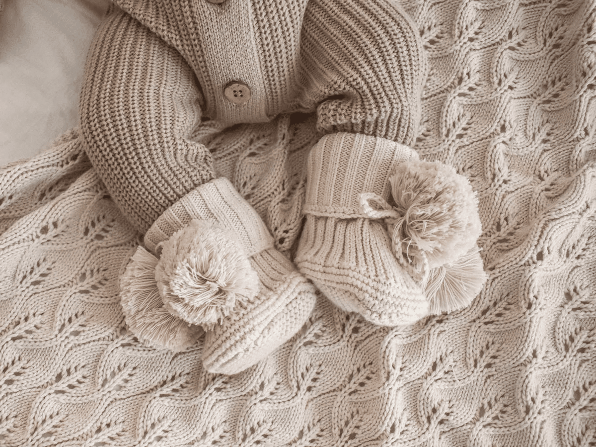 Knit Pom Booties - Oak