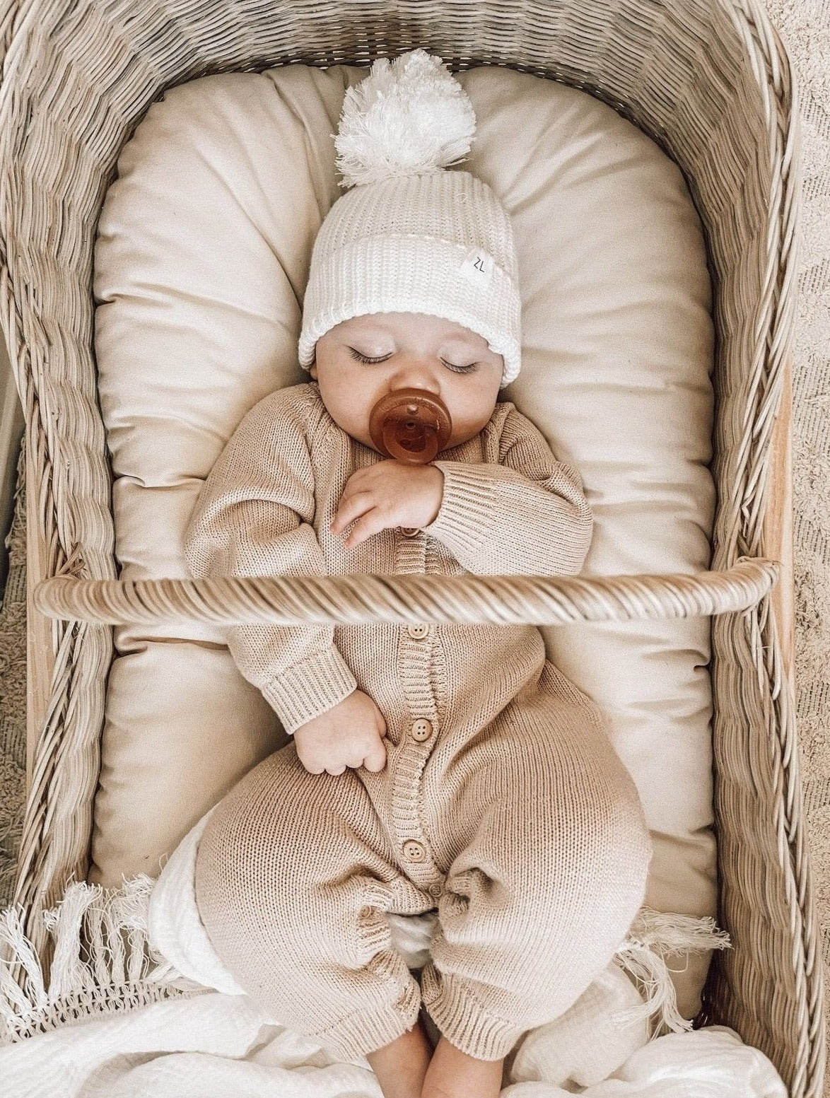 Chunky Knit Pom Beanie - Milk