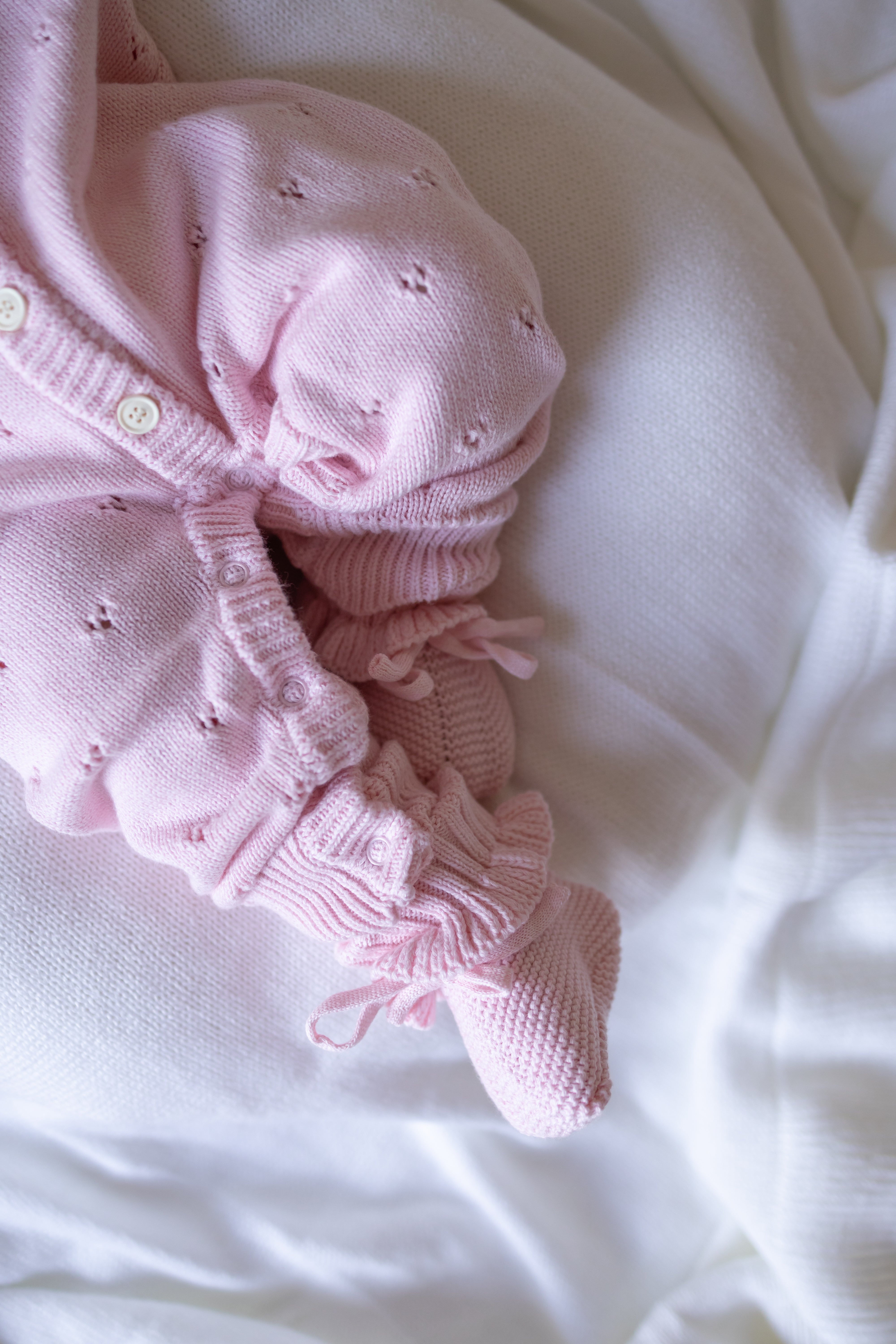 Knit Frill Tie Booties - Flutter Pink & White